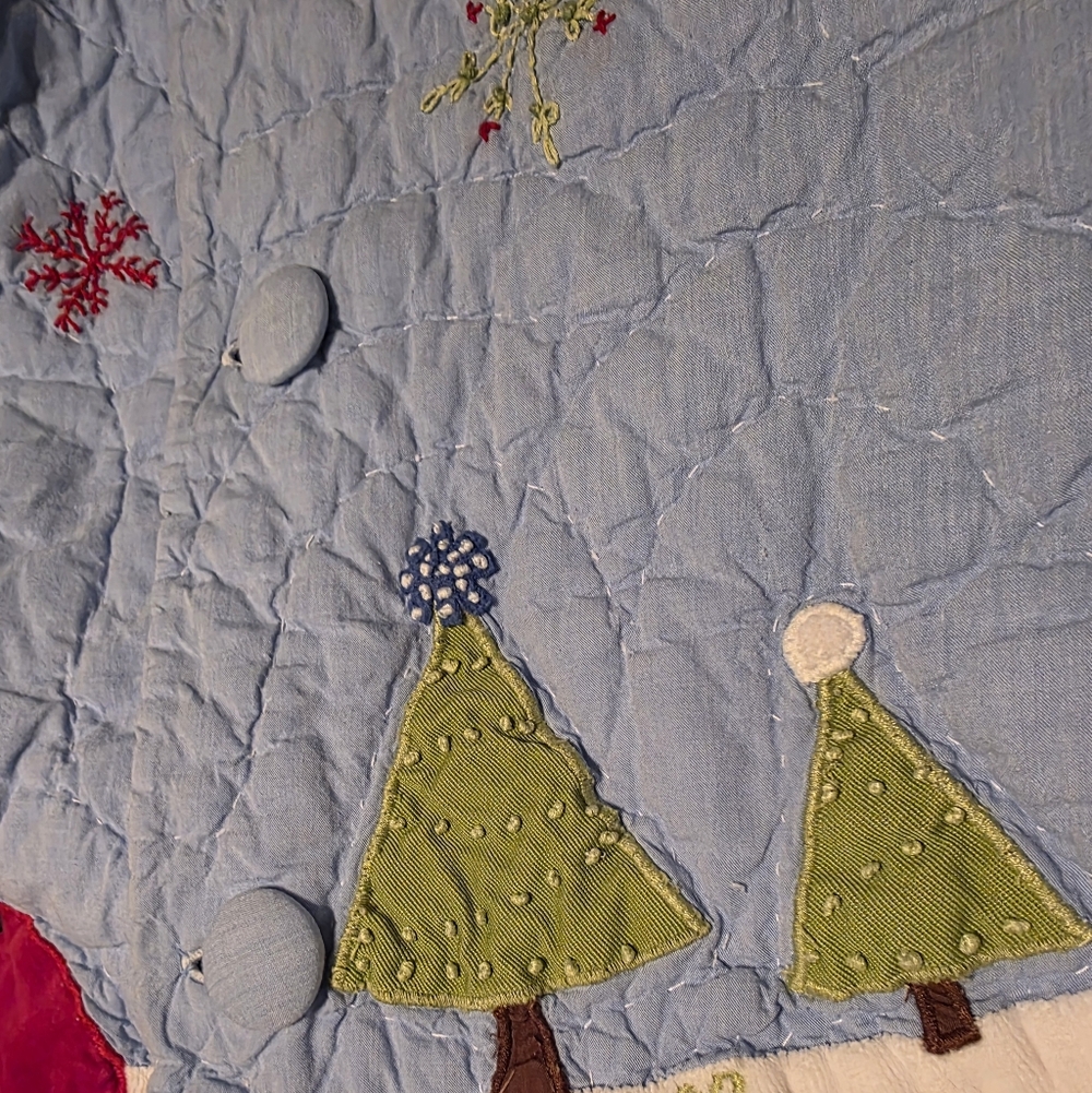 Pottery Barn Kids Vintage Quilted Tree Skirt 60" Applique Santa Reindeer - Picture 9 of 11